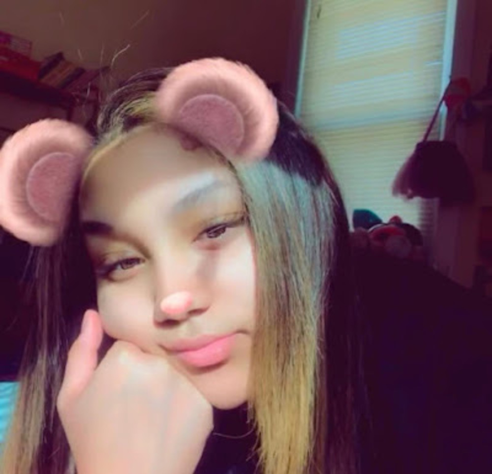 Meet your Posher, Cassandra